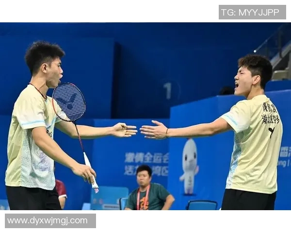 武汉羽毛球队在全国羽毛球配合排行榜中荣登第十名展现出强劲实力与团队默契