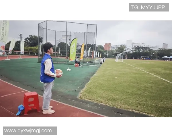 本地足球热潮涌动社区联赛助力青少年成长与发展